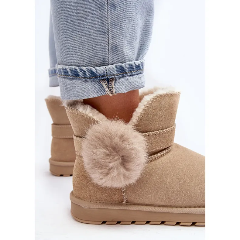 Eraclio Women's beige suede snow boots featuring cutouts