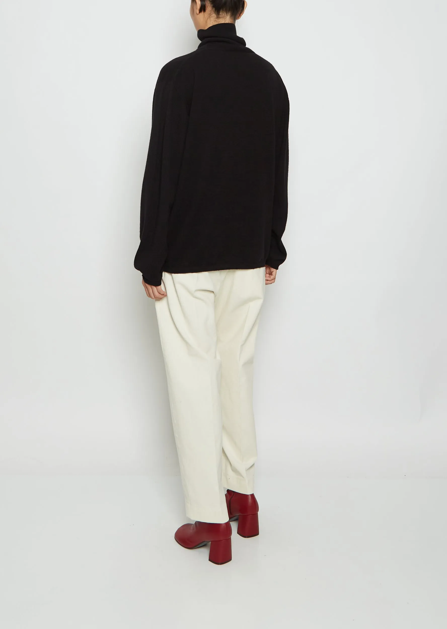 High Neck Cashmere Sweater Mambo