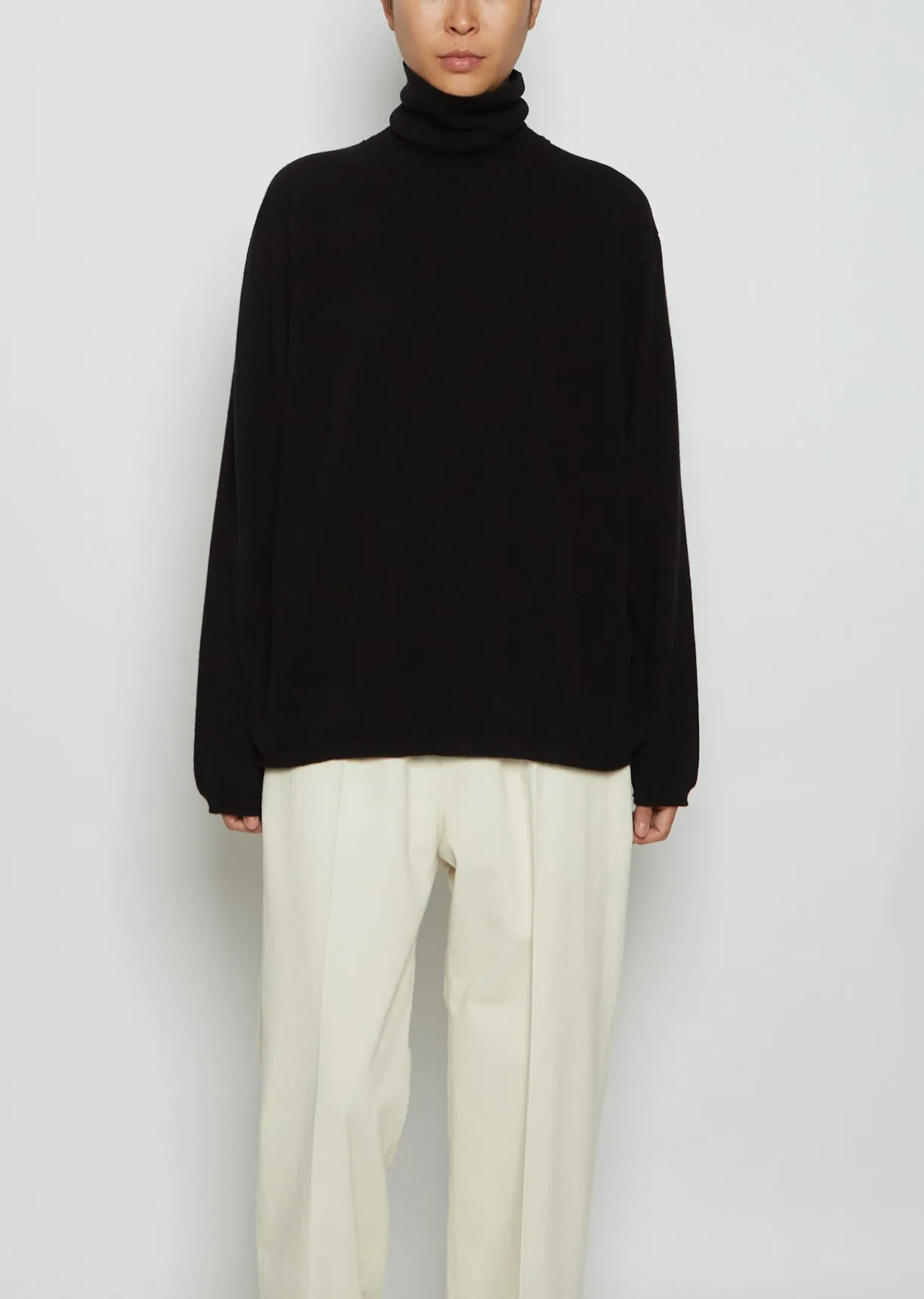 High Neck Cashmere Sweater Mambo