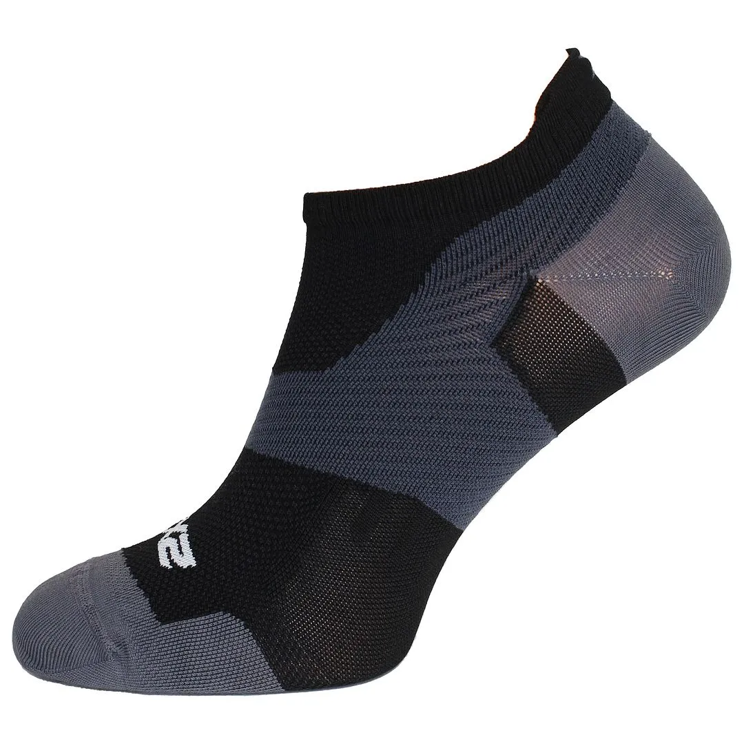 Black/Titanium No Show Socks for Men by 2XU