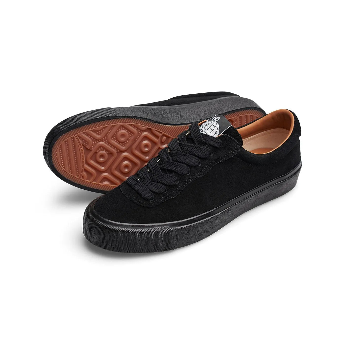 3xBlack/Black Low Suede VM001