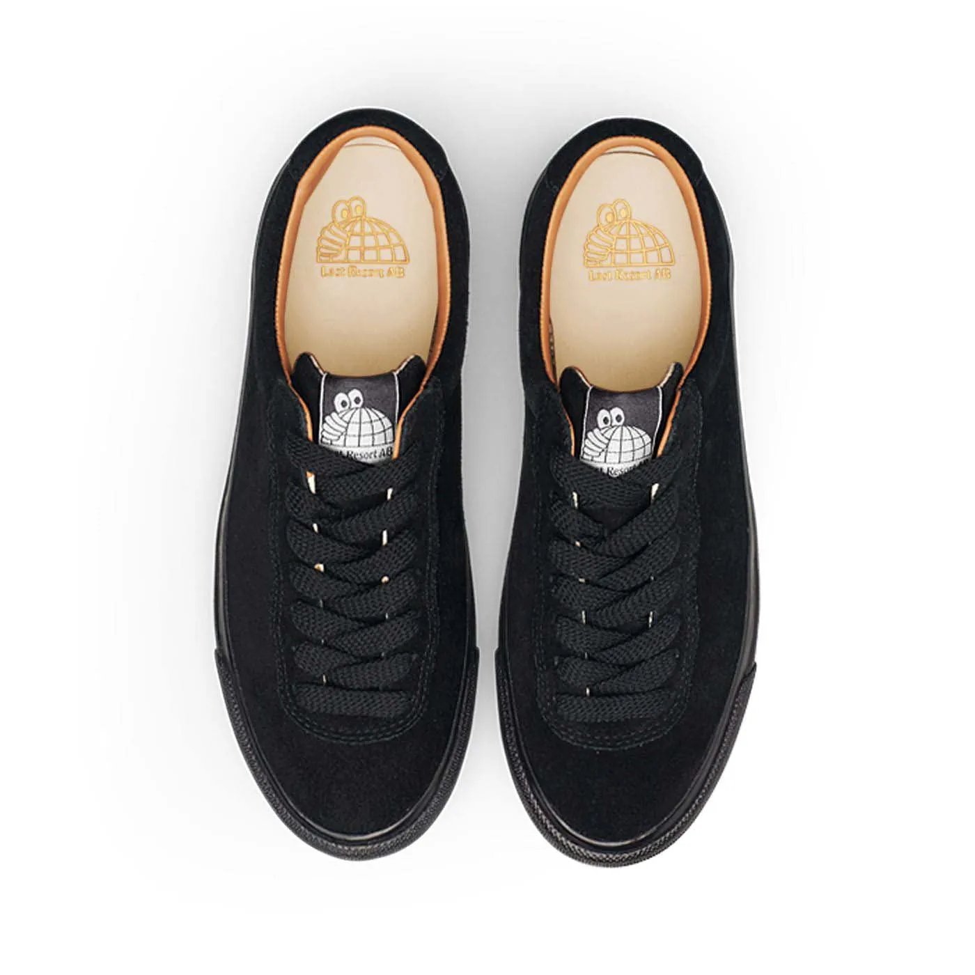 3xBlack/Black Low Suede VM001