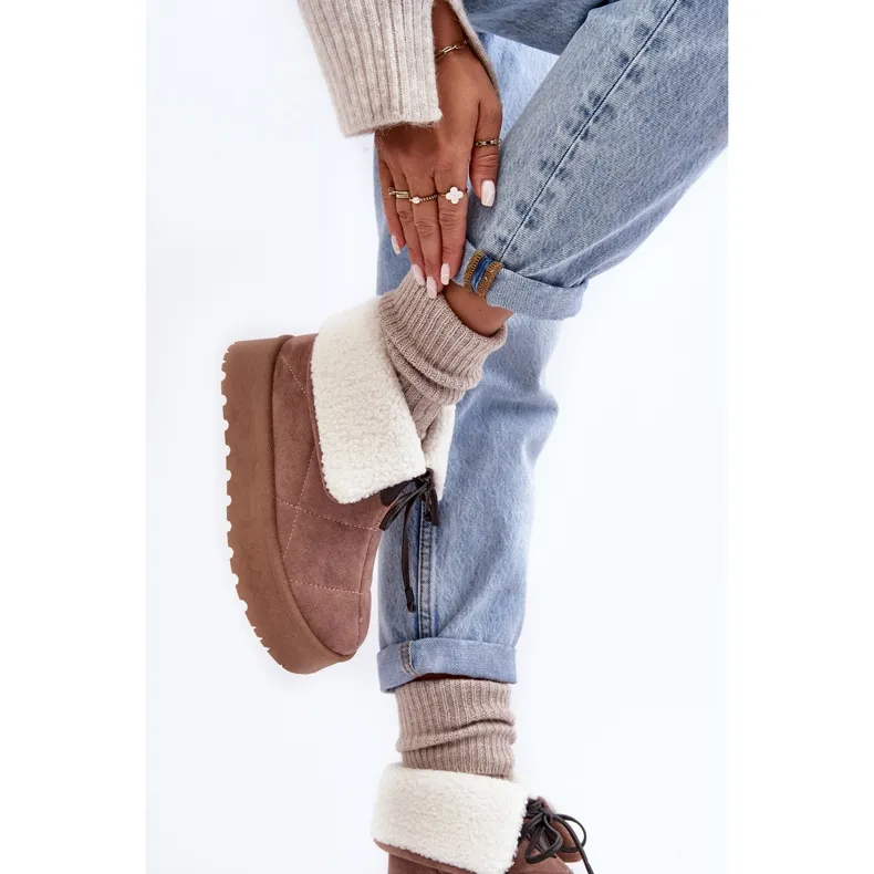 PS1 Olimuka beige snow boots with platform and sheepskin coat