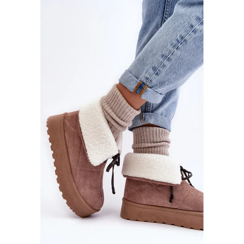 PS1 Olimuka beige snow boots with platform and sheepskin coat