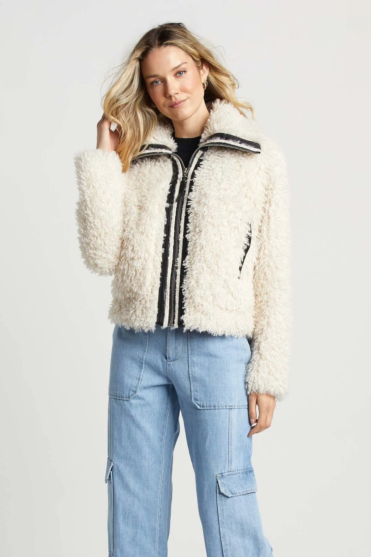 Short Magnolian Faux Fur Coat - Ivory