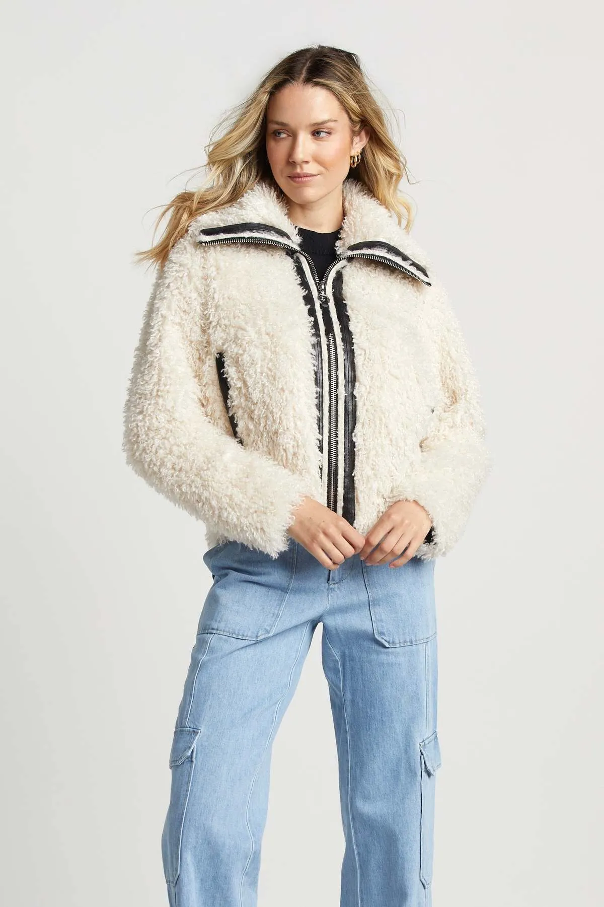 Short Magnolian Faux Fur Coat - Ivory