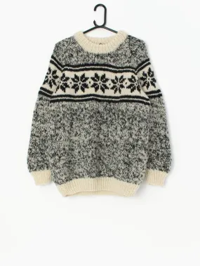 Vintage Handknitted Chunky Wool Sweater with Snowflake Design - XL